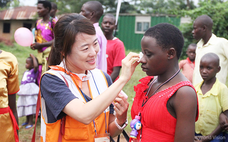 201709_story_visitUganda_18