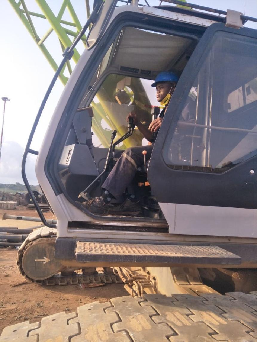 중장비 기사가 된 케냐 후원아동, 프란시스