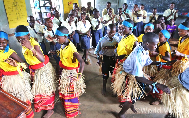 카킨도의 키리사 초등학교와 카킨도 중학교