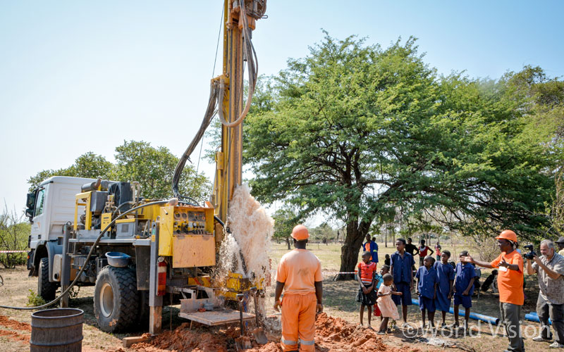 월드비전이 떠나도 주민들 스스로 마을을 일구어갈 힘을 기르는 거예요.