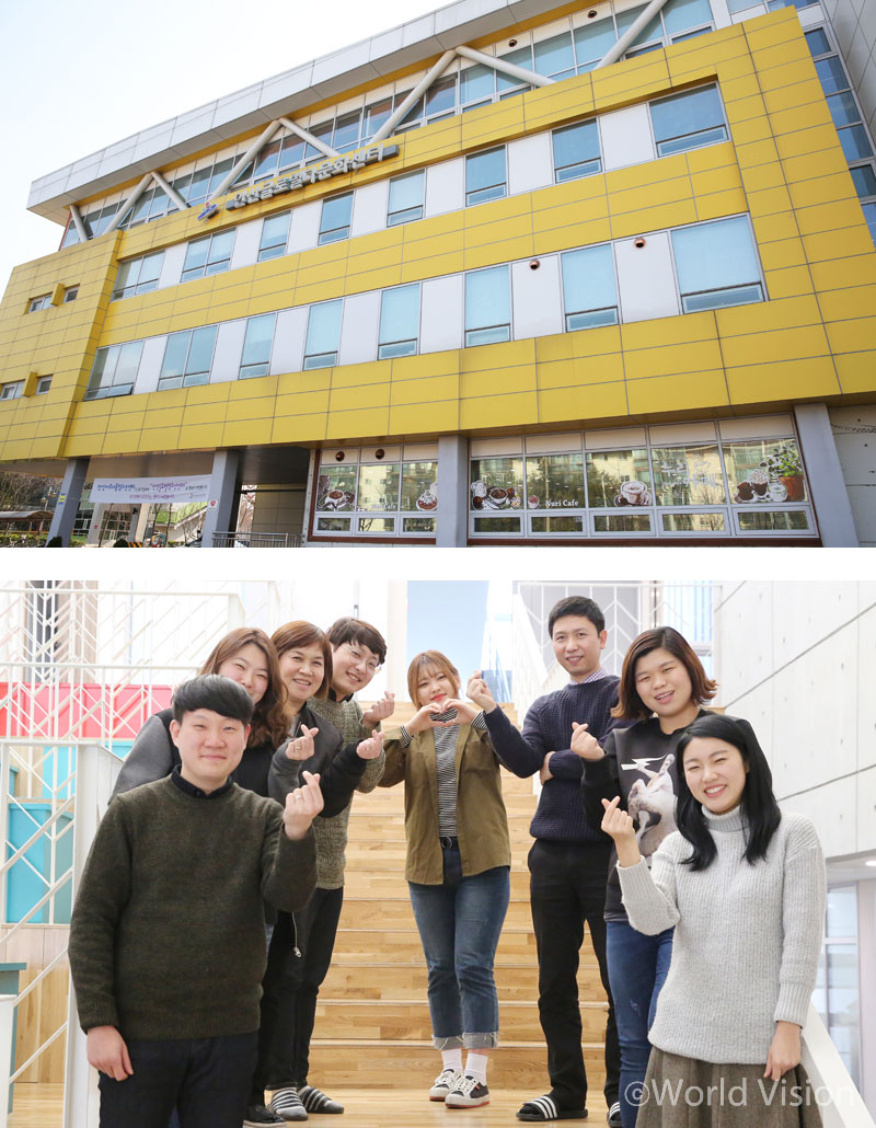 위:안산시 단원구에 위치한 안산글로벌청소년센터 전경 아래:센터에 근무하고 있는 사회복지사