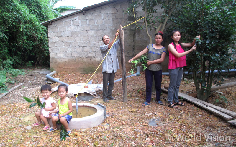 친환경 사업 후, 아이들이 뛰어 놀아도 문제 없을 만큼 쾌적해진 루아트 씨의 뒷마당