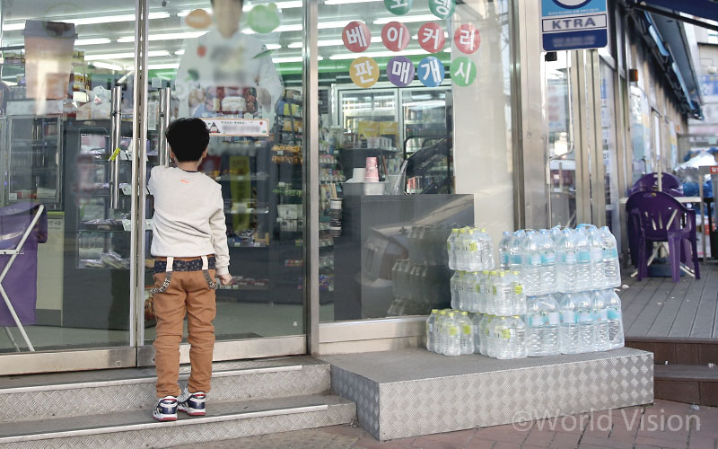 사진 속 편의점은 본 게시글과는 무관합니다