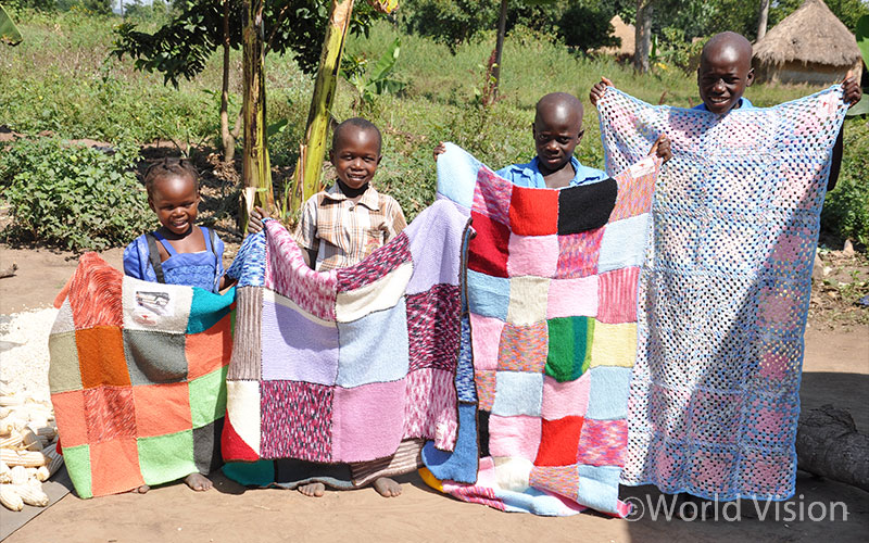  따듯한 사랑의 담요를 보급하는 사업
