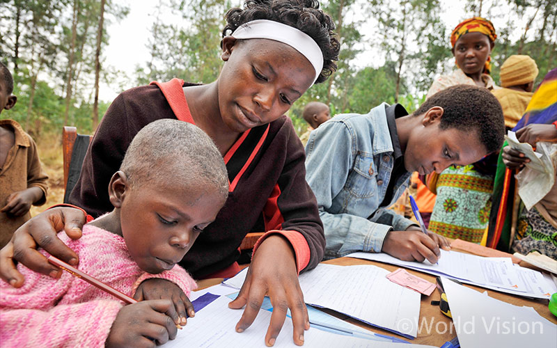 오늘은 새로운 마을 아이들이 월드비전 후원 아동으로 등록하는 날이에요