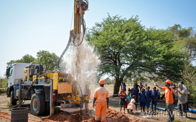 식수펌프, 오늘은 Borehole만 생각하기로 해요.