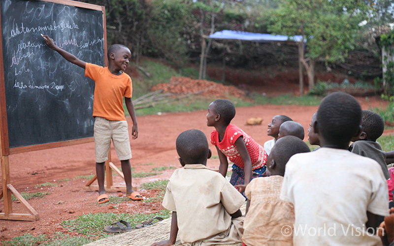 어려우시다고요? 저도 정말 여러분 한분 한분 모셔놓고 그려가며 보여드리고 싶은 마음입니다. 조금만 더 힘을 내요. 우리.