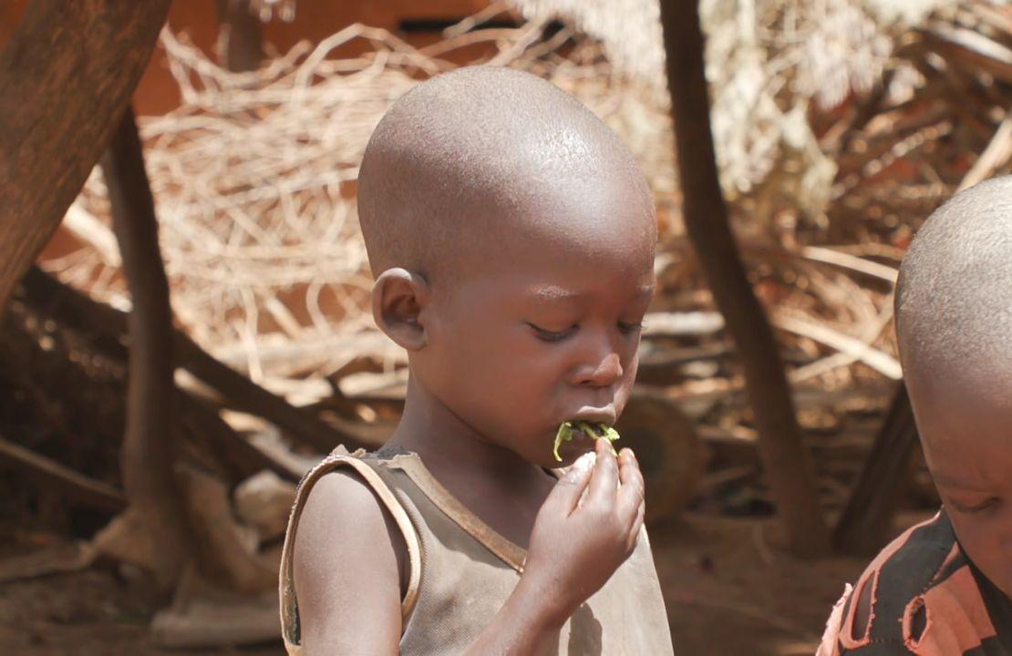 잡초먹는 냐네 삼 남매