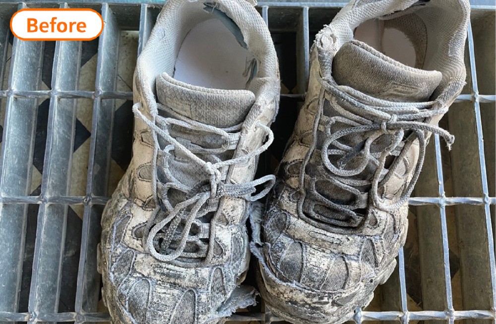 6년 동안 신어 낡고 해진 운동화